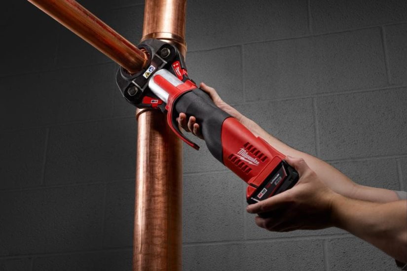 Milwaukee cordless press tool joining copper pipe