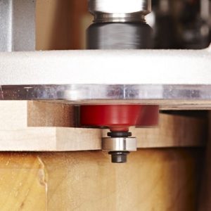 Routing a groove in wood » Guide to using the router
