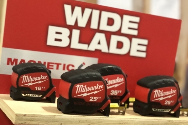 Milwaukee Wide Blade Tape Measure