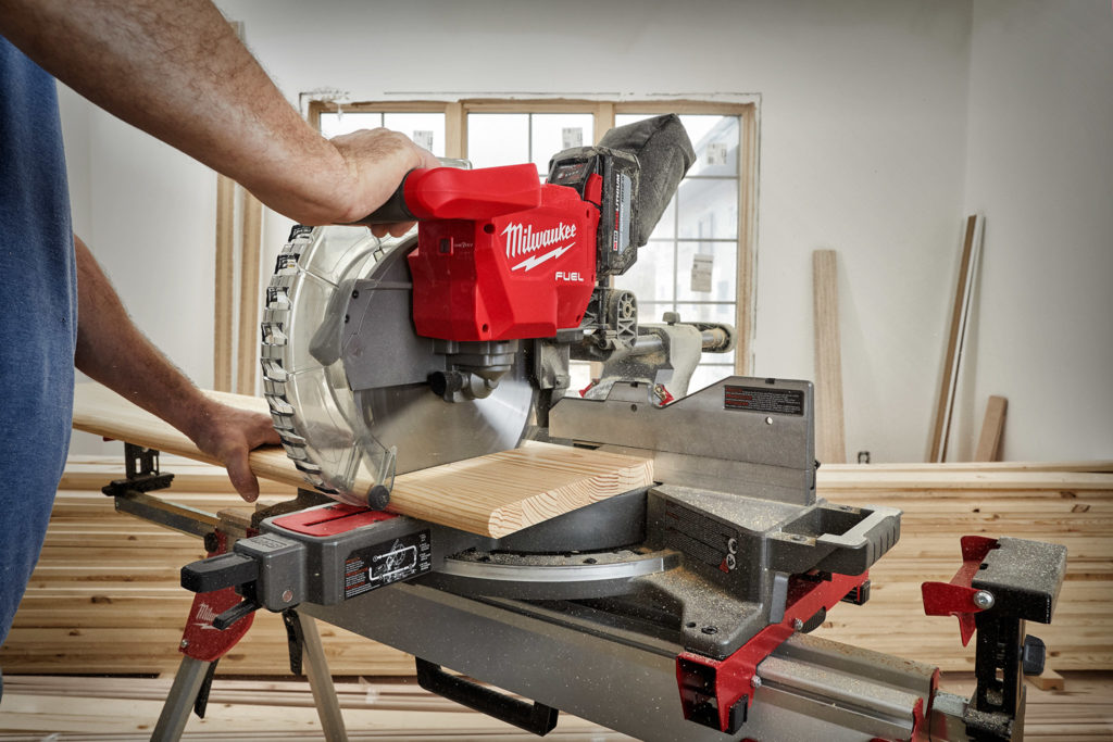 Milwaukee Dual Bevel Miter Saw