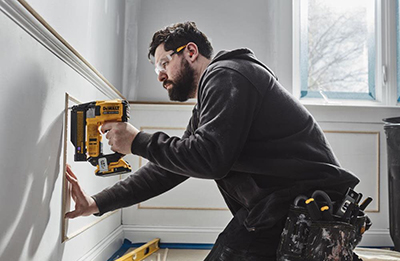 Dewalt best sale crown nailer