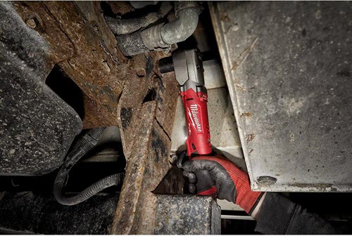 milwaukee-m12-fuel-38inch-right-angle-impact-wrench